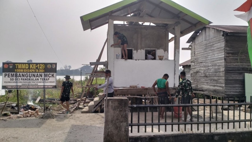 Hadirkan Fasilitas Kesehatan , Pembangunan MCK SD 013 Pangkalan Terap Segera Rampung