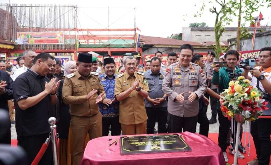 Taat Bayar Pajak, 28 Perusahaan Dapat Penghargaan dari Gubernur Syamsuar