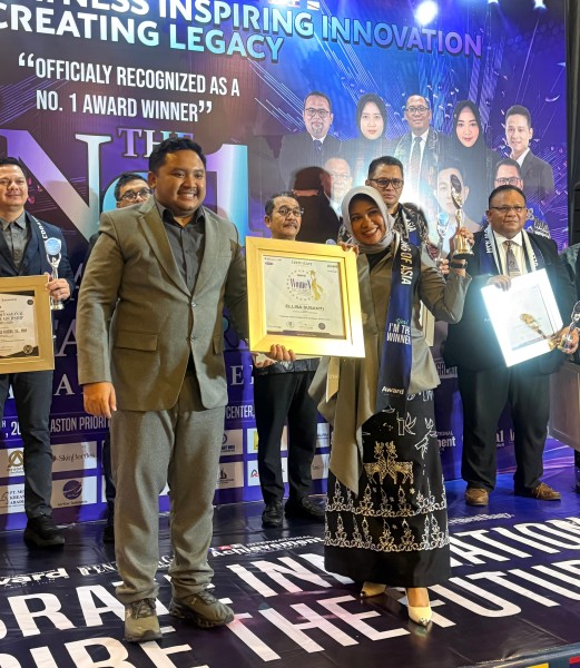Direktur BPR Dana Amanah Raih Inspiring Woman Excellence Award 2026