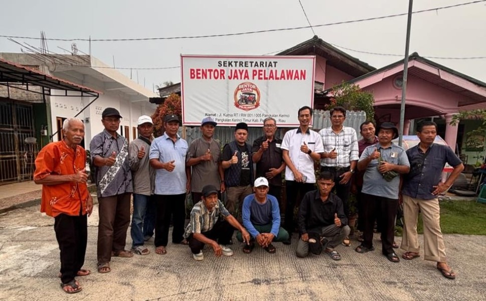 Peduli Nasib Tukang Becak, Bentor Jaya Pelalawan Dibantu Legalitas Gratis dan Subsidi BPJS