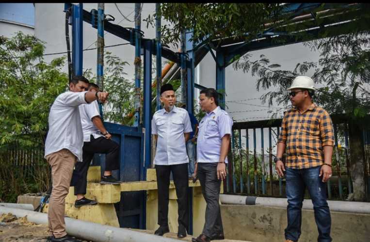 Tinjau Proyek Pengendali Banjir, Wako Dumai Optimis Maret 2023 Sudah Tuntas