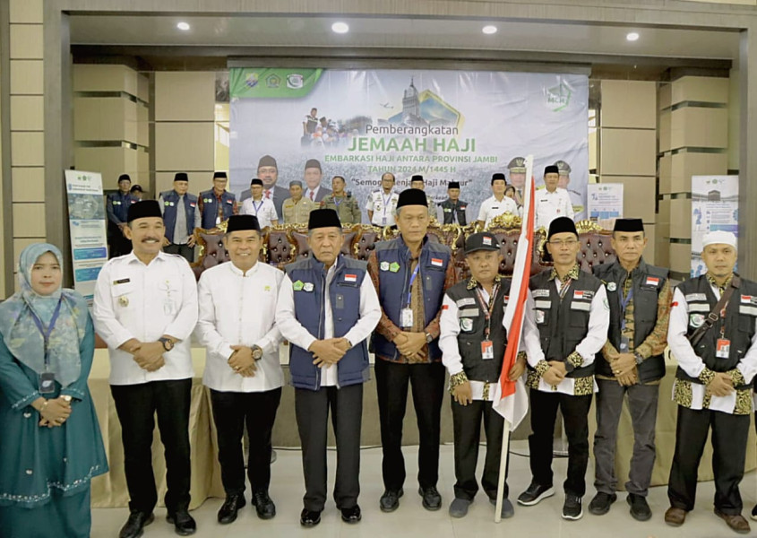 Pj Bupati Kerinci Bersama Wagub Hadiri pelepasan Jemaah Calon Haji 2024