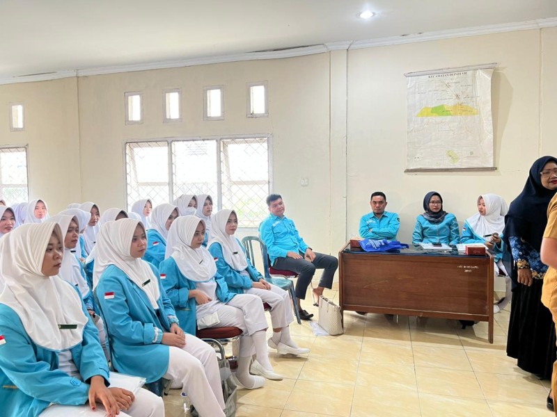 Camat Indra Minta Mahasiswa Cepat Beradaptasi Kebutuhan Nyata di Lapangan