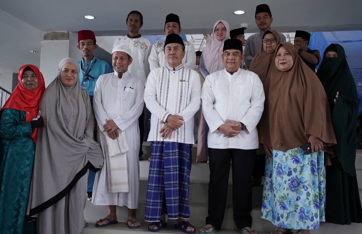 Warga Kagum Lihat Gubri dan Wagubri Kompak Mengaji
