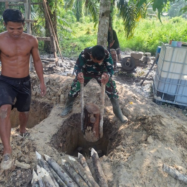 Hari Pertama TMMD Ke-129 KODIM 0313/KPR di Pangkalan Terap, Satgas Buat Sumur Bor
