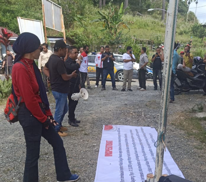 Kantor Inspektorat Kota Sungai Penuh di Demo Oleh Gabungan LSM Kerinci - Sungai Penuh
