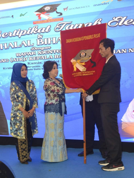 Ragil Ibnu Hajar SH, M.Kn Resmi Nahkodai Ketua IKANOT UNDIP Wilayah Riau