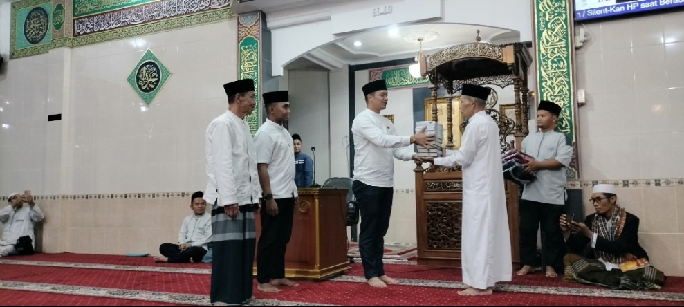 Safari Ramadan di Masjid Al Mukminin, Camat Sail Sampaikan Progres Pembangunan Kota Pekanbaru