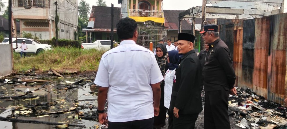 Pascakebakaran di Bagan Barat, Pemkab Rohil Salurkan Bantuan untuk Warga Terdampak