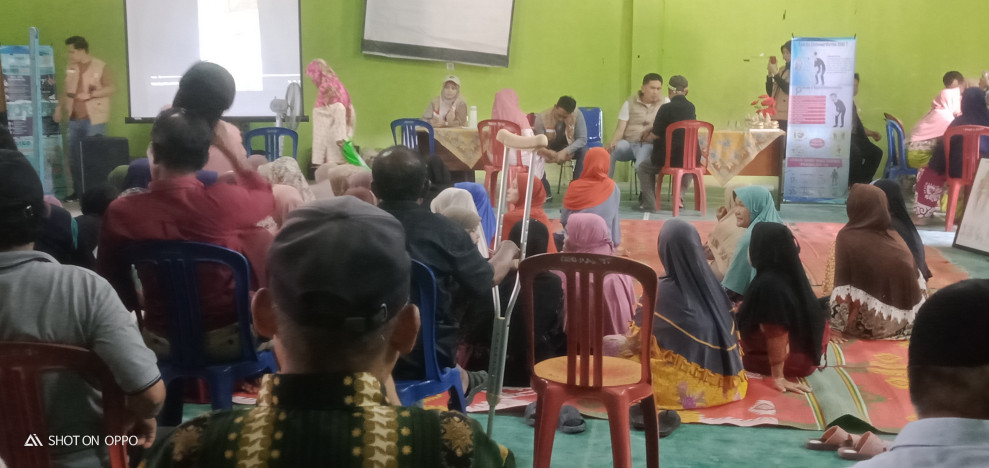 Ratusan Warga Jujun Dapat Pelayanan dan Pengobatan Gratis dari dr.Deri Mulyadi.