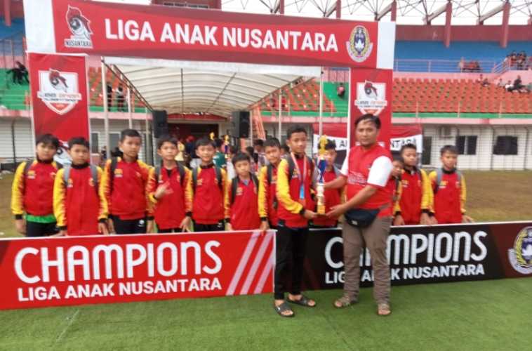 SSB Junior PTPN V Bawa Pulang Tropi Liga Anak Nusantara Yogyakarta