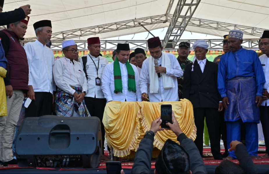 Kenapa UAS Ajak Masyarakat Pilih Cagubri Abdul Wahid ? ini alasannya
