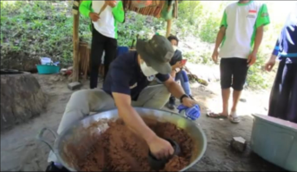 Dipelopori Direktur Narkoba Kombespol Witarsa Aji, Wajah Kampung Miras Berubah Menjadi Kampung Aren