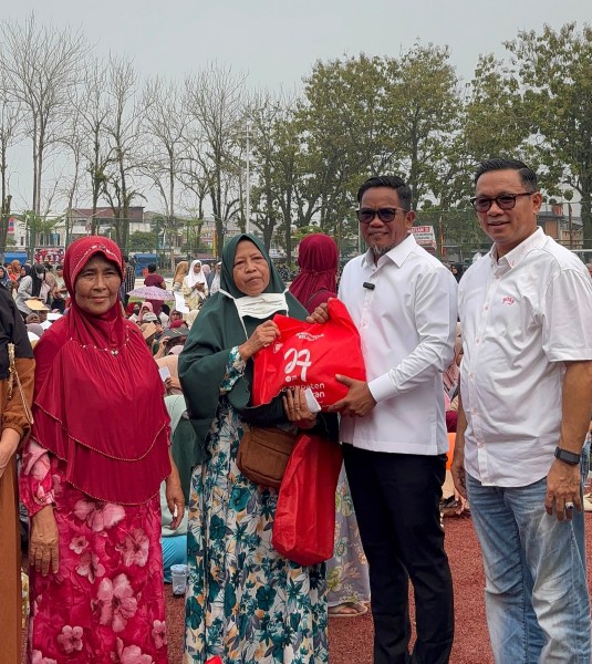 HUT ke-27 Pelalawan, Baznas Salurkan 600 Paket Sembako untuk Masyarakat Kurang Mampu