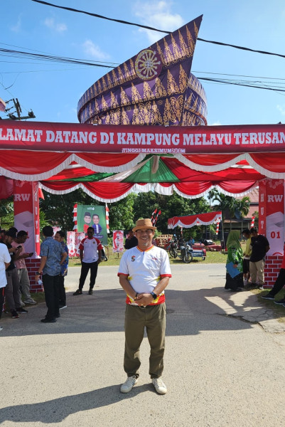 Warga Pangkalan Kerinci Meriahkan Perayaan HUT RI 79 Dengan Lomba Hias Gapura