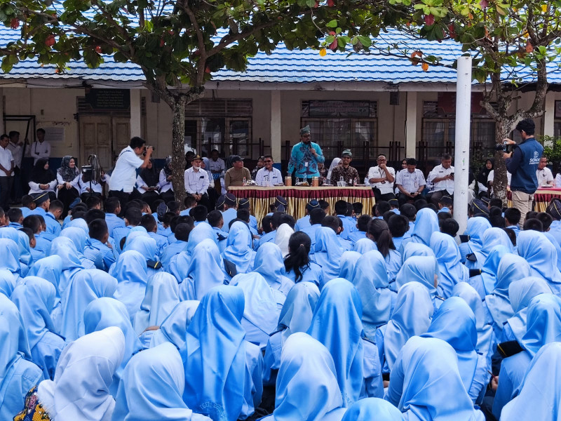 Bus KPK Sambangi SMPN Bernas, Pelajar Antusias Ikuti Sosialisasi Anti Korupsi
