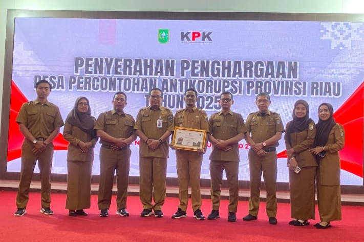 Beringin Makmur Raih Penghargaan Desa Percontohan Antikorupsi Provinsi Riau 2025