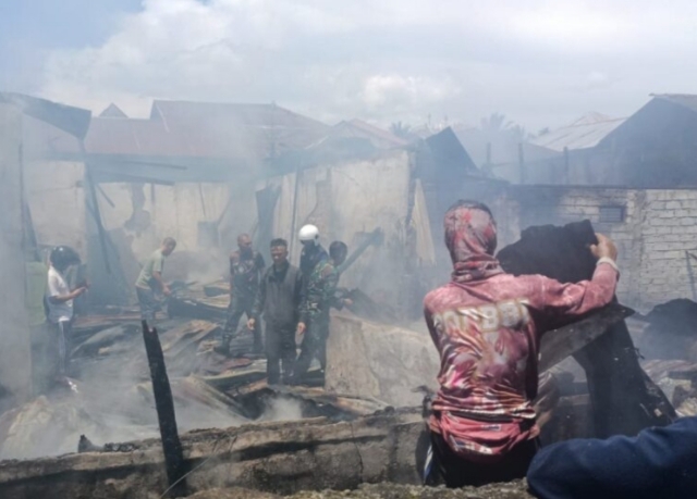 Tiga Rumah Warga Pendung Hilir Ludes di Lalap si Jago merah