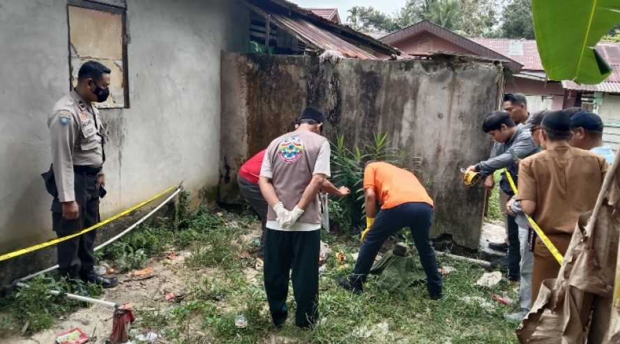 Bayi Diduga Korban Aborsi Ditemukan Di Belakang Rumah Warga