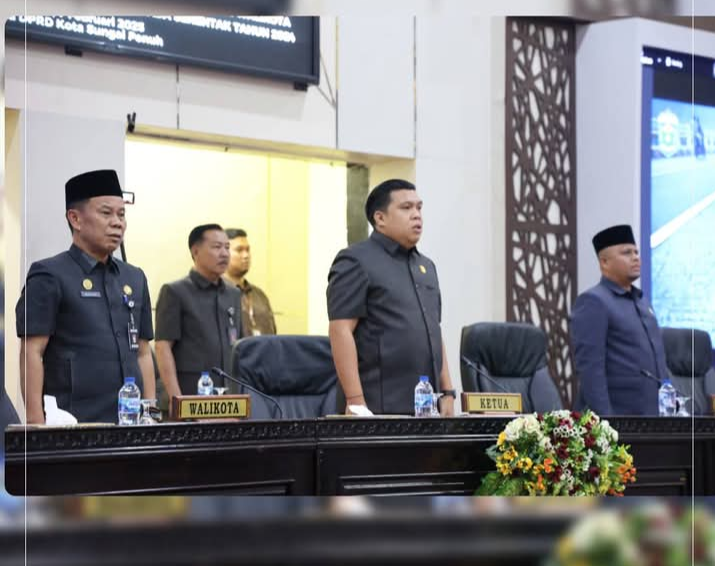 Sekda Alpian Hadiri Paripurna DPRD Pemberhentian dan Pengangkatan Wako & Wawako Sungai Penuh.