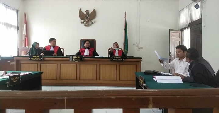 Hakim PN Pekanbaru Diminta Tahan Terdakwa Ansori