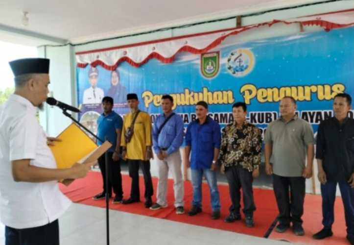 Wako Dumai Kukuhkan F-KUB Nelayan