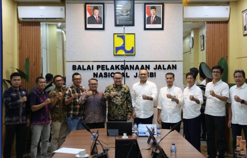 Temui Kementerian PUPR, Wako Alfin Dorong Proyek Strategis Sungai dan Jalan di Sungai Penuh