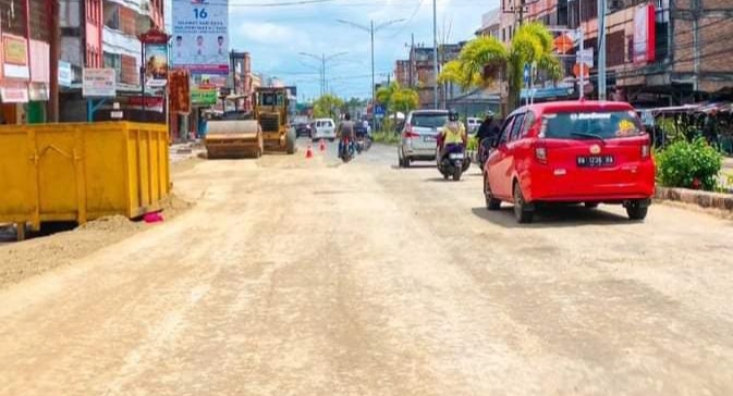 Tanggapi Keluhan Masyarakat, Pemko Dumai Perbaiki Jalan Ombak