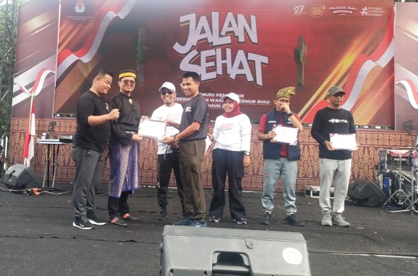 Kontingen KPU Pelalawan Terbaik di Karnaval Pilkada Riau 2024