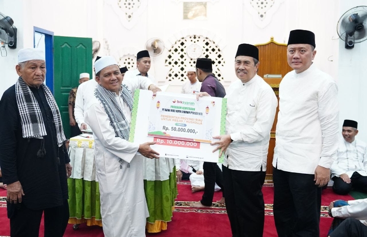 Gubernur Riau Minta Massifkan Gerakan Zakat