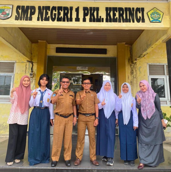 Bangga dan Haru, SMPN 1 Pangkalan Kerinci Kirim Delegasi ke Lomba Bulan Bahasa 2025