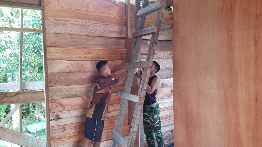 Meski Terkendala Bahan Material,Pembangunan RTLH Rumah Pak Dedi di Desa Pangkalan Terap Capai Progres 70 Persen