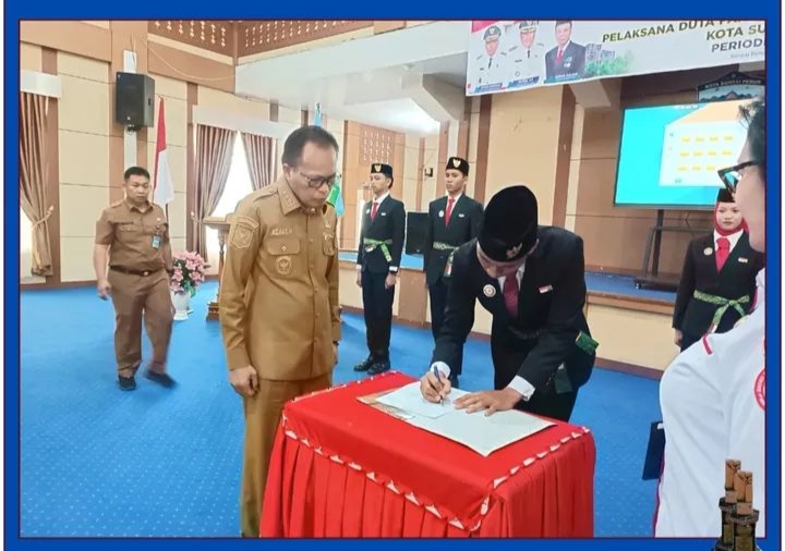 Wakil Wali Kota Azhar Hamzah Lantik Duta Pancasila Paskibraka, Siap Jadi Teladan Generasi Muda Sungai Penuh