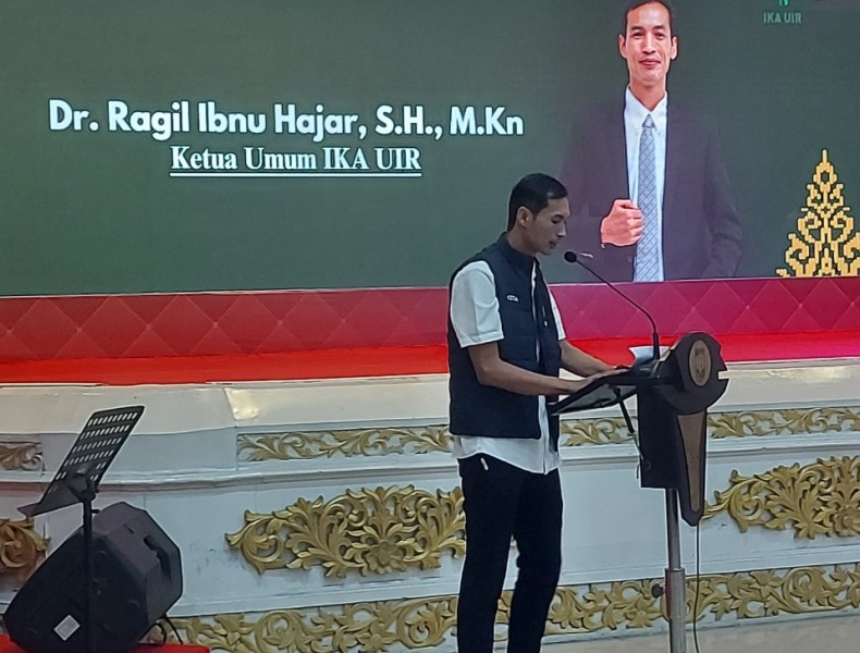 Hadiri Pelantikan Pengurus IKA UIR, Ini Pesan Rektor dan Gubri ke Doktor Ragil