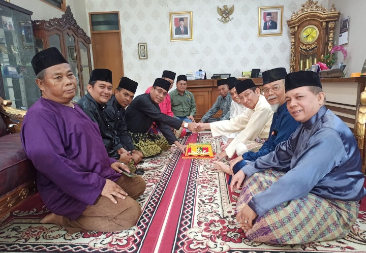 Bahas Prosesi Pengukuhan, Pengurus LAM Rohil Silaturahmi Ke LAM Riau