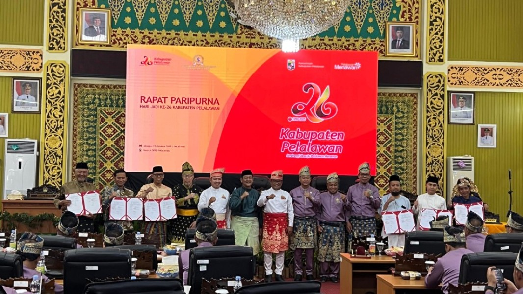 Peringatan Hari Jadi Kabupaten Pelalawan ke 26, DPRD Pelalawan Gelar Paripurna Istimewa