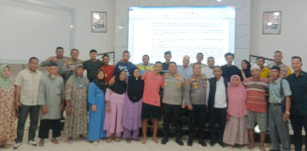 Konflik Bertahun-tahun di Desa Sungai Ara Berakhir Damai, Kapolres Pelalawan Jadi Penengah