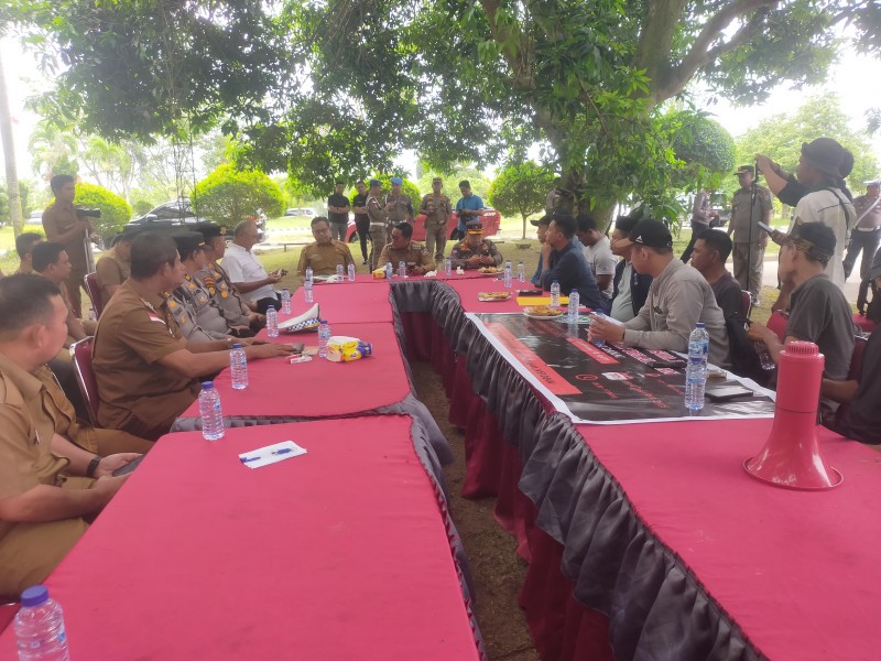 AMPMP Demo RAPP, Bupati Zukri Bubarkan Semua Tim Tanaman Kehidupan di Kabupaten Pelalawan