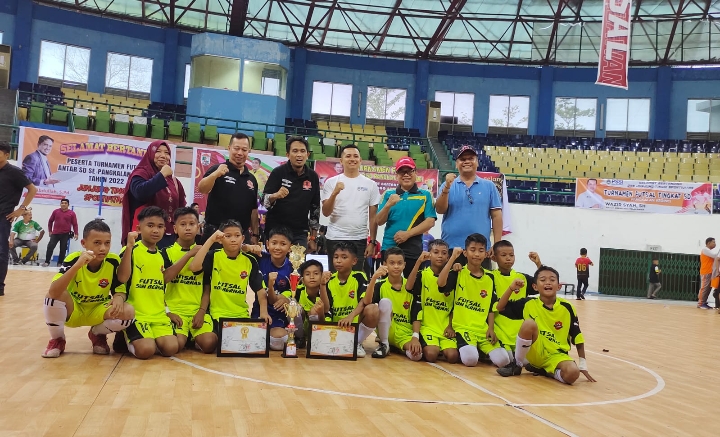 Terbaik di Kejuaraan Garuda FC, Tim Futsal SDN Bernas Juara Satu