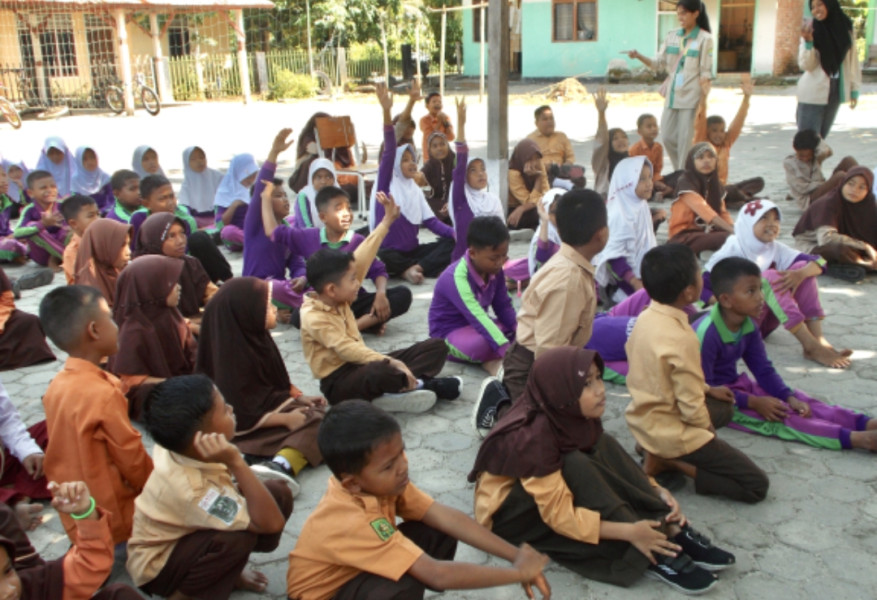 Sambangi SDN 005 Padang Lawas, Mahasiswa Kukerta UNRI Berikan Pelatihan PHBS Kepada Siswa