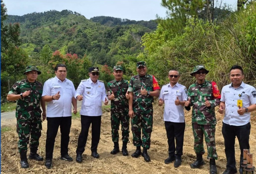 Wako Alfin Dampingi Tim Wasev TNI Tinjau Program TMMD ke-126 di Sungai Penuh