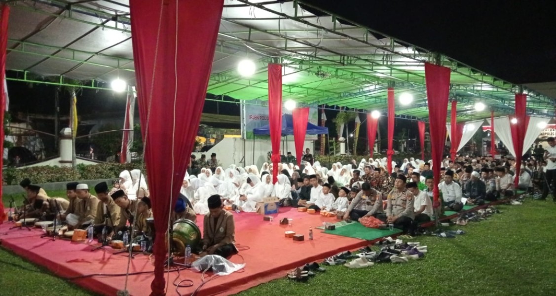 Bersama Wabup, Bupati Zukri Hadiri Istighosah Doa Bersama di Mapolres Pelalawan