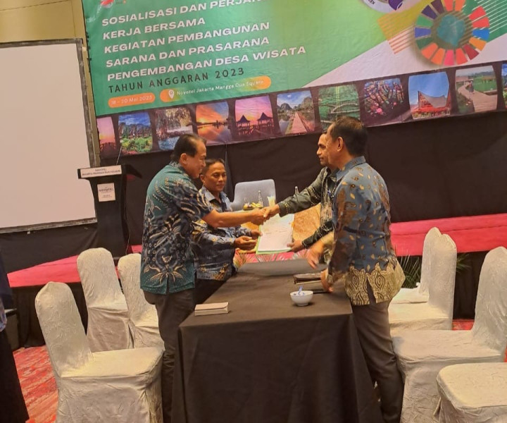 DPMD Rohil Teken Kerjasama Program Desa Wisata Dengan Kementerian Desa PPDT