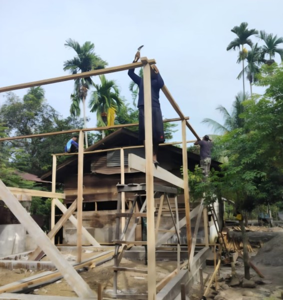 Satgas TMMD Ke-129 Kodim 0102/Pidie Tancap Gas, Kerangka RTLH Sasaran 1 Mulai Berdiri