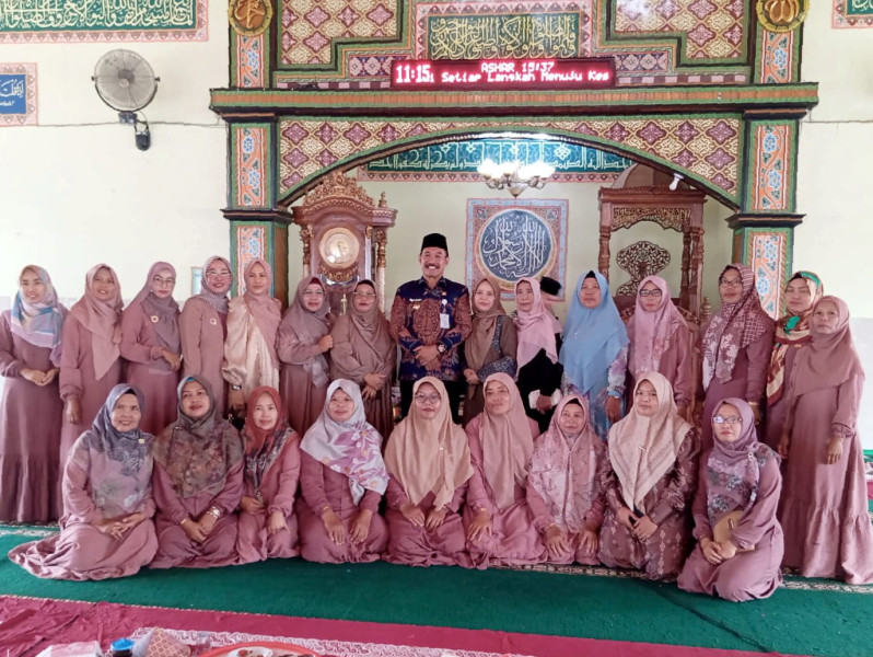 Pj. Bupati Kerinci Asraf Hadiri Peringatan Isra Mi'raj di Masjid Jamiatul Hikmah Desa Penawar